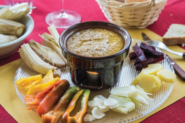 Dobré jedlo: Nasoliť daniarom (bagna cauda)
