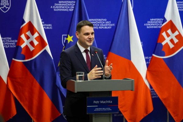 Šéf českej diplomacie Macinka si pre kritiku Okamurovho prejavu predvolá ukrajinského veľvyslanca