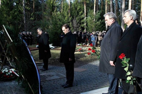 Poľsko zaslalo Rusku nótu pre poškodený pamätník poľských obetí