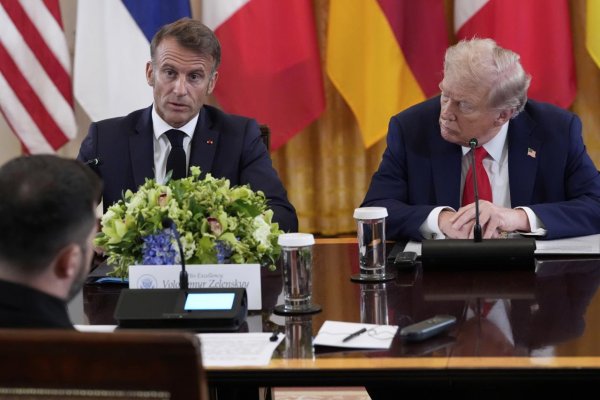 Macron navrhol štvorstranný summit o bezpečnosti – aj za účasti Európanov