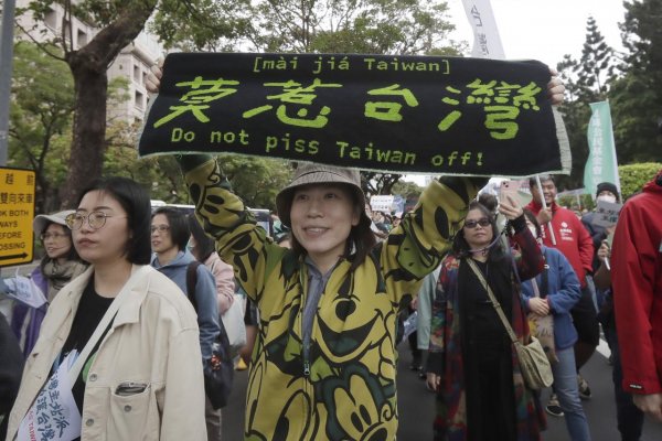 Taiwan vyhlásil pohotovosť, pretože Čína obmedzila vzdušný priestor v jeho okolí