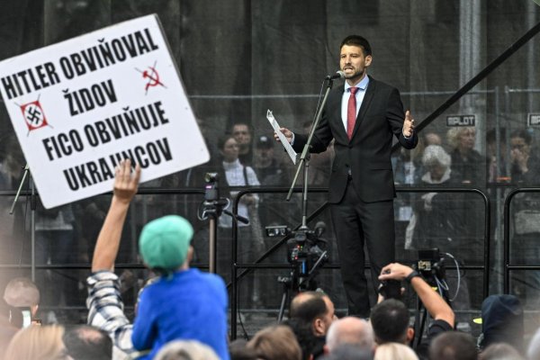 Šimečka: Aj na juhu Slovenska trpia ľudia dôsledkami neschopnosti Ficovej vlády