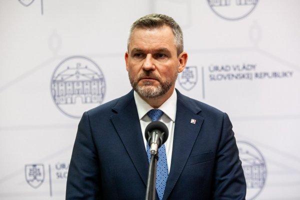 Prezident zatiaľ s premiérom nehovoril o nominantoch na vládne posty