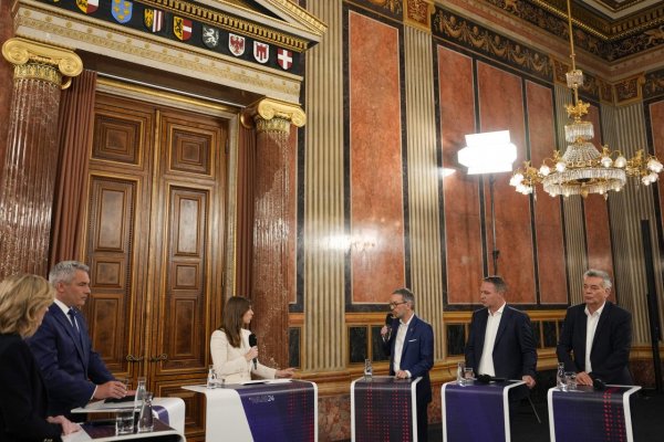 Rakúsko: ÖVP, SPÖ a NEOS sa dohodli na zostavení koaličnej vlády