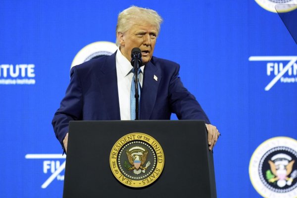 Kremeľ súhlasí s Trumpovými výrokmi o Zelenskom