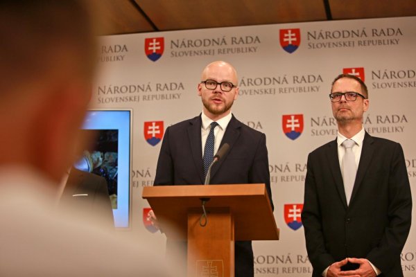 PS kritizuje, že ešte nedošlo k odstráneniu chyby v novele o e-zdravotníctve