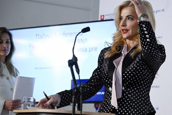 Hnutie Slovensko podáva trestné oznámenie v súvislosti s nákupom limuzíny pre Šimkovičovú