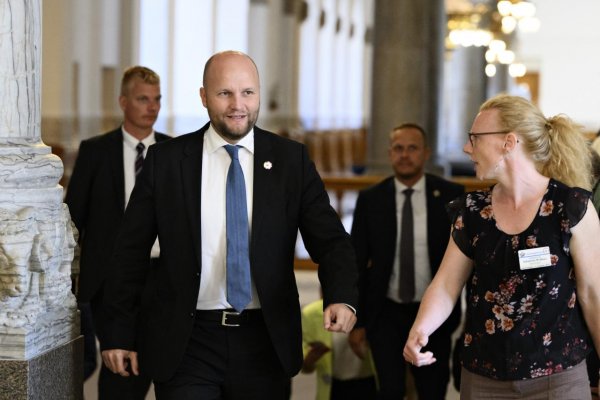 Minister obrany Naď zopakoval, že zvažuje odchod z politiky