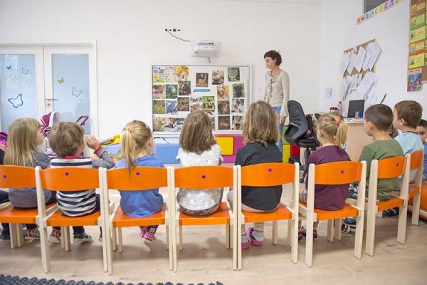 Petržalské škôlky sú bez riaditeliek. Funkcie sa vzdali pre starostov návrh