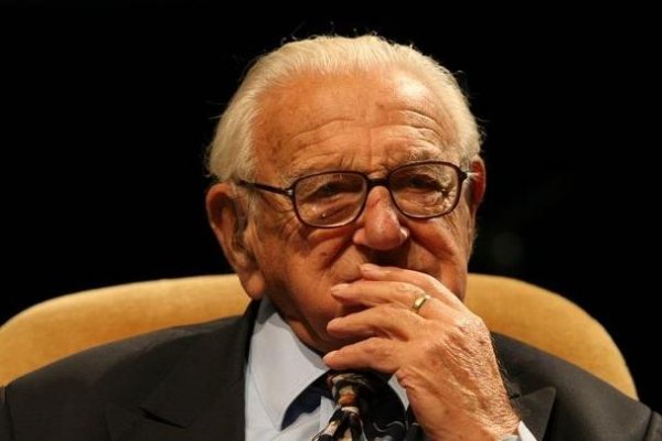 Sir Nicholas Winton si viac vážil činy ako vyznamenania. Škoda, že ho Česko nenasleduje