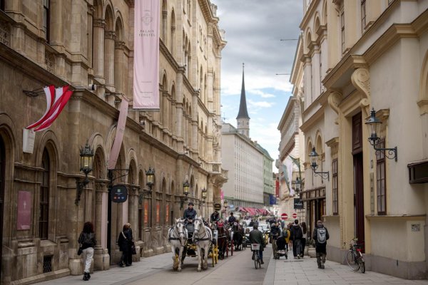 Rakúsko: Z vraždy podozrivý slovenský občan vážne zranil príslušníka Cobry