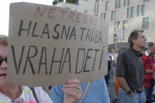 Ruskej opernej dive umelci čítali mená zabitých obrancov Ukrajiny