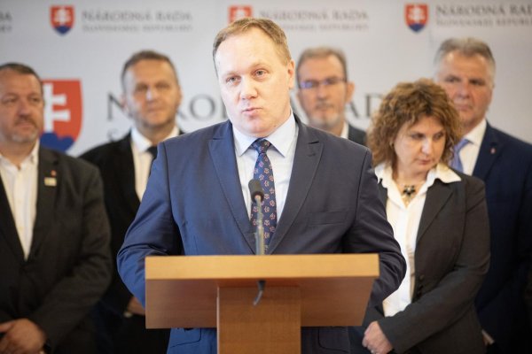 Richard Vašečka odchádza z poslaneckého klubu Slovensko, Za ľudí, KÚ