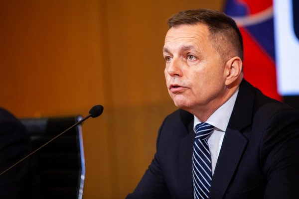 NBS varuje, že Slovensko čaká takmer nulový rast a strata desaťtisícov pracovných miest