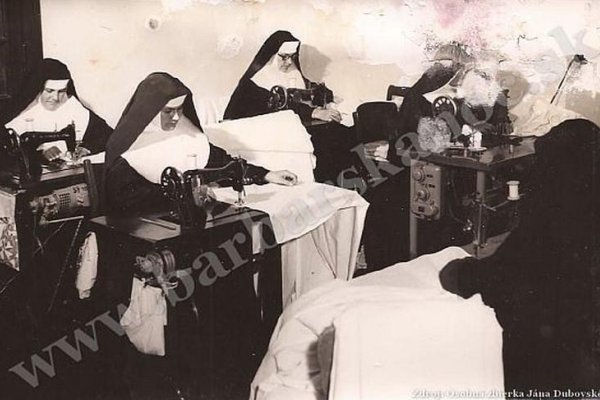 Pred 75 rokmi spustili komunisti Akciu R zameranú na likvidáciu ženských reholí