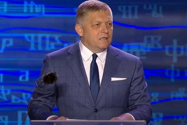 Blábol na Devíne. Za 750 tisíc eur sme si vypočuli historické nezmysly, výzvy na zmierenie a súčasne štvanie proti nepriateľom