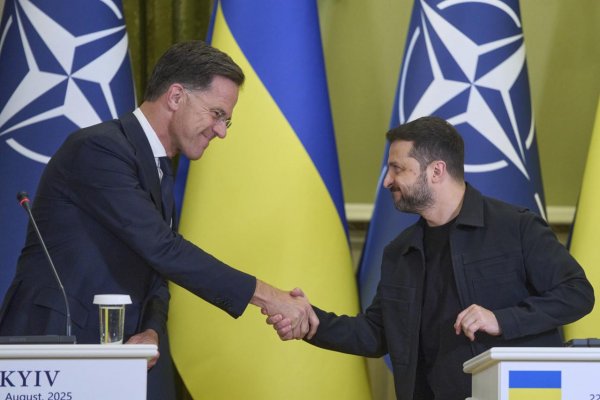 Zelenskyj aj Rutte tvrdia, že bezpečnostné záruky pre Ukrajinu musia byť silné