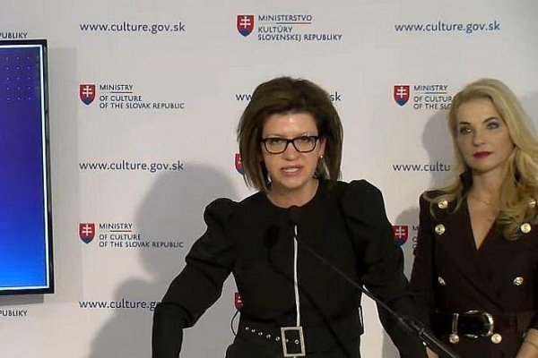 A. Predajňová končí vo funkcii generálnej riaditeľky SNM