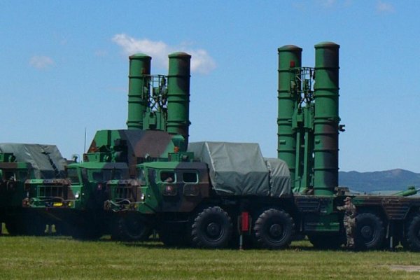 Slovensko darovalo Ukrajine systém S-300