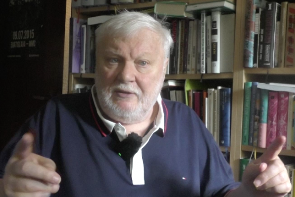 Ficov a Gašparov konšpiračný svet nás vedie do Putinovej náruče