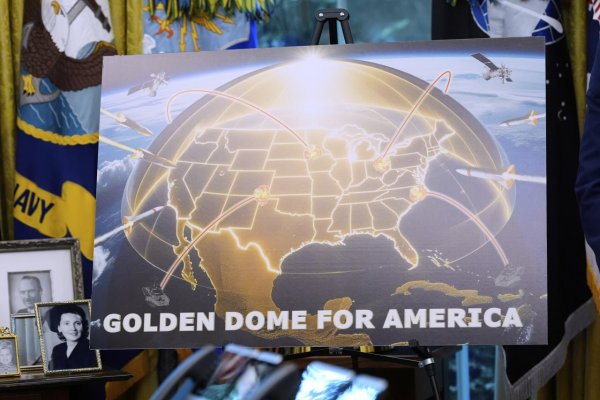 Čína: Plány USA so Zlatou kupolou podkopávajú stabilitu vo svete