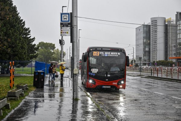 Bratislava: Polícia a hasiči zasahujú pri úniku látky v Novom Meste
