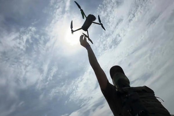 Nad vojenskými objektmi v ČR lietajú cudzie drony, potvrdila armáda