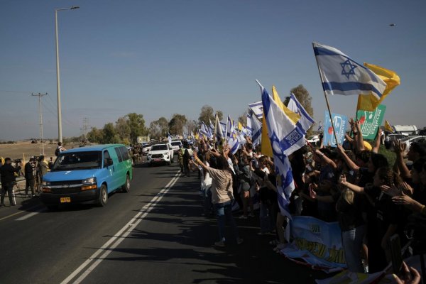 Hamas odovzdal Červenému krížu ďalších 13 izraelských rukojemníkov