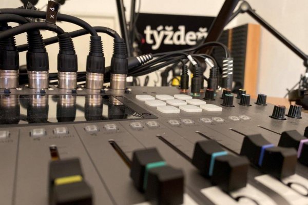 Týždeň s .týždňom: Kam až zájde premiér – znemožní voľby? Prečo vláda nevládne? Putin nechce mier – kto to ešte nevidí?