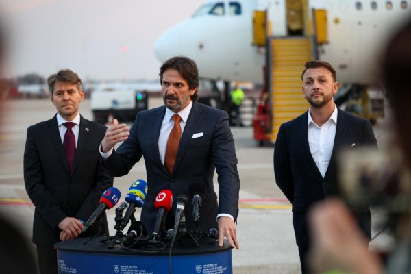 Kaliňák podľa matovičovcov klamal o cene letu premiéra do Košíc, náklady na let Bombardierom boli podľa nich 24-tisíc eur