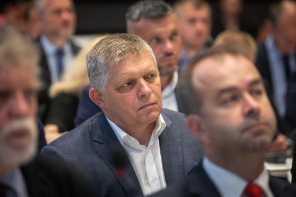 Prieskum: Voľby by vyhral Smer-SD, v parlamente by bolo šesť strán