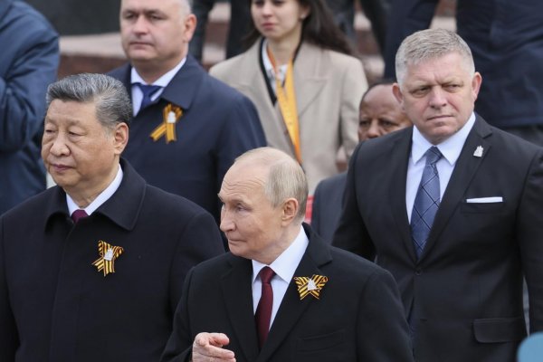 Fico je tam, kam patrí. A my?