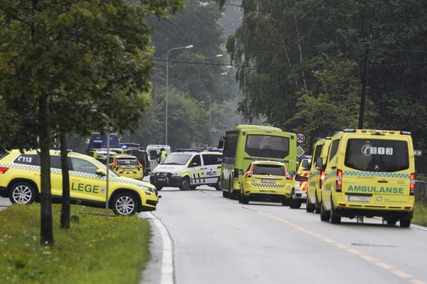 Nórsko vyšetruje sobotňajšiu streľbu v mešite ako pokus o teroristický útok