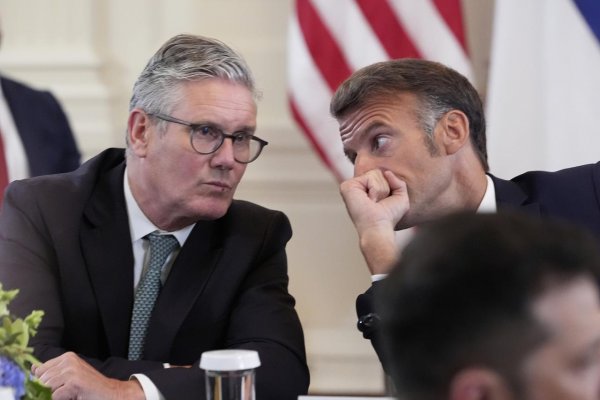 Macron, Starmer a Wadephul odsúdili izraelské útoky na sídlo Hamasu v Dauhe