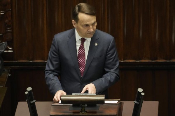 Sikorski: Putin nie je dosť ľahkomyseľný na to, aby zaútočil na krajinu NATO