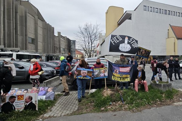 „Privítanie“ Fica a Blanára v Trnave