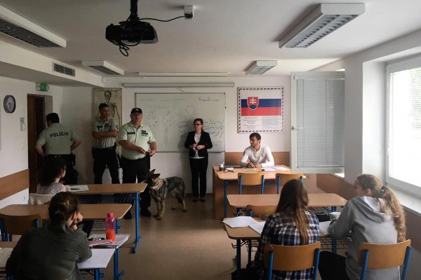 Policajný pes mal v stredu asi nádchu