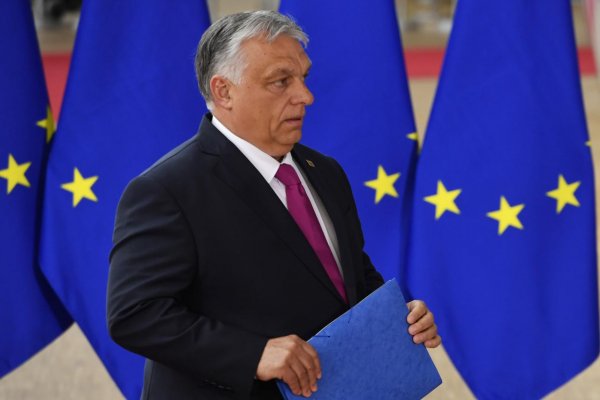 Orbán ubezpečil Zelenského, že Maďarsko podporí kandidatúru Ukrajiny do EÚ