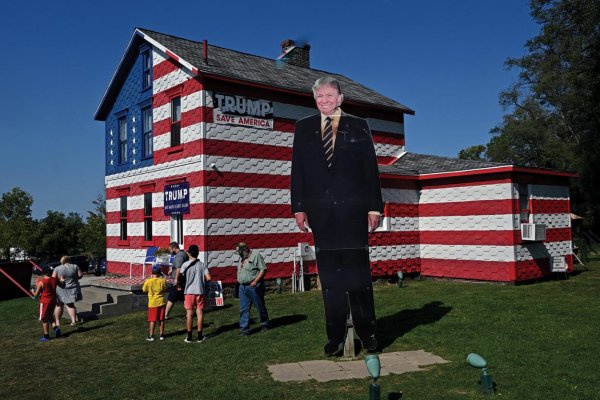 Martin Mojžiš: Krehkosť demokracie