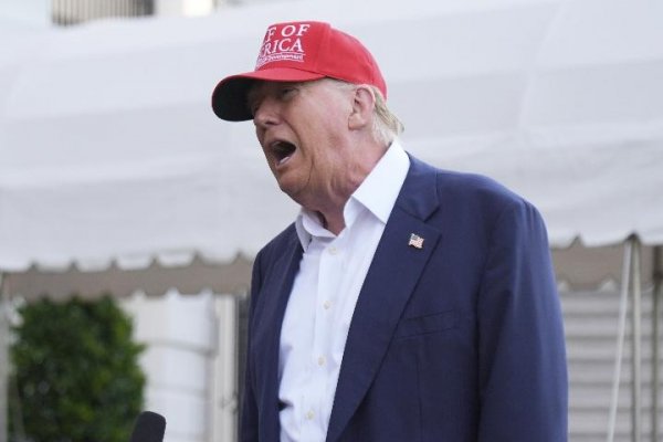 Kongres USA definitívne schválil Trumpov balík daňových škrtov