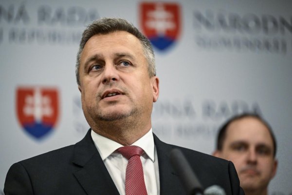 Prezident Pellegrini by mal prestať „šaškovať“ a vrátiť sa do paláca, vyzýva Danko – čo to znamená podľa Eugena Kordu?