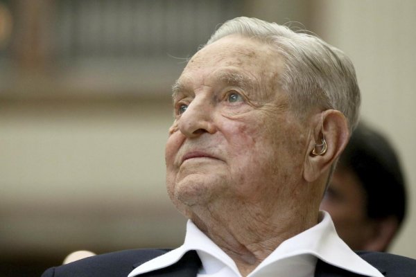 George Soros prenecháva impérium mladšiemu synovi Alexovi