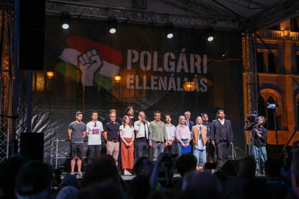 Odporcovia Orbánovej vlády opäť protestovali v Budapešti