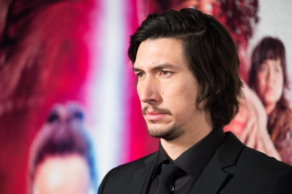 Adam Driver si to odšoféroval až k dinosaurom 