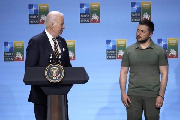 Krajiny G7 pomôžu Ukrajine v budovaní armády ešte pred vstupom do NATO, vyhlásil Biden