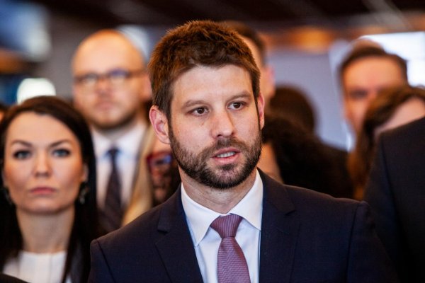 Prieskum: Voľby by v apríli vyhralo PS, nasledujú Smer-SD a Hlas-SD