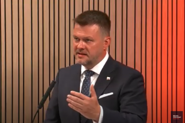 Migaľ u Braňa Závodského: Pripravujeme predžalobnú výzvu na Šutaja Eštoka. Chceme očistiť naše mená