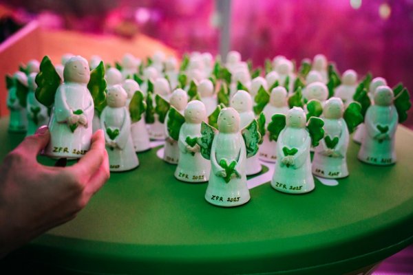 Vitamínové infúzie na pracovisku, hudobná miestnosť s klavírom a bubnami aj plná náhrada príjmu počas PN až 60 dní ročne