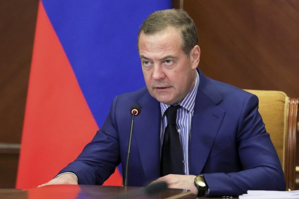 Medvedev varuje pred vojnou, ak budú na Ukrajinu vyslané jednotky NATO — čo to znamená podľa Eugena Kordu