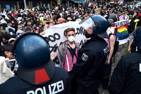 Na propalestínskom zhromaždení v Berlíne zadržala polícia 57 osôb – čo to znamená podľa Martina Mojžiša?